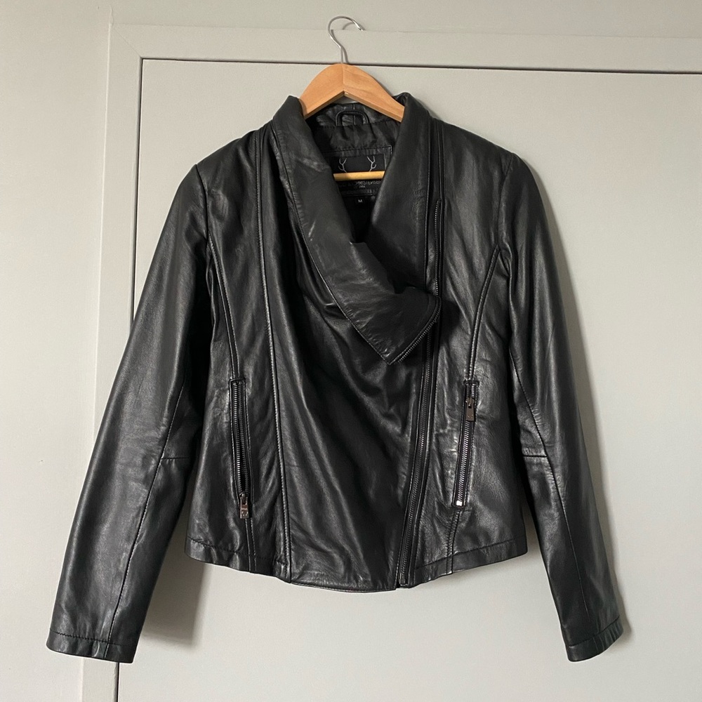 Gorgeous black leatherjacket